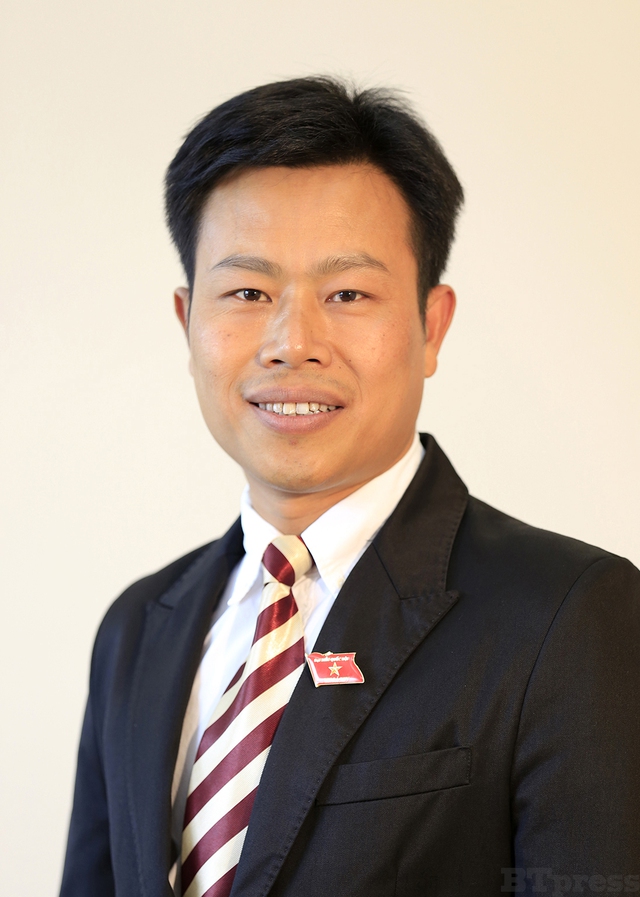 Bổ nhiệm Giám đốc Đại học Quốc gia Hà Nội, Thứ trưởng Bộ Nội vụ - Ảnh 1.