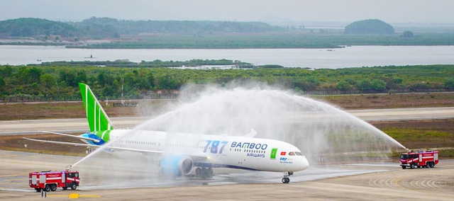 Bamboo Airways có thể xem xét mua máy bay Vietnam Airlines - Ảnh 1.