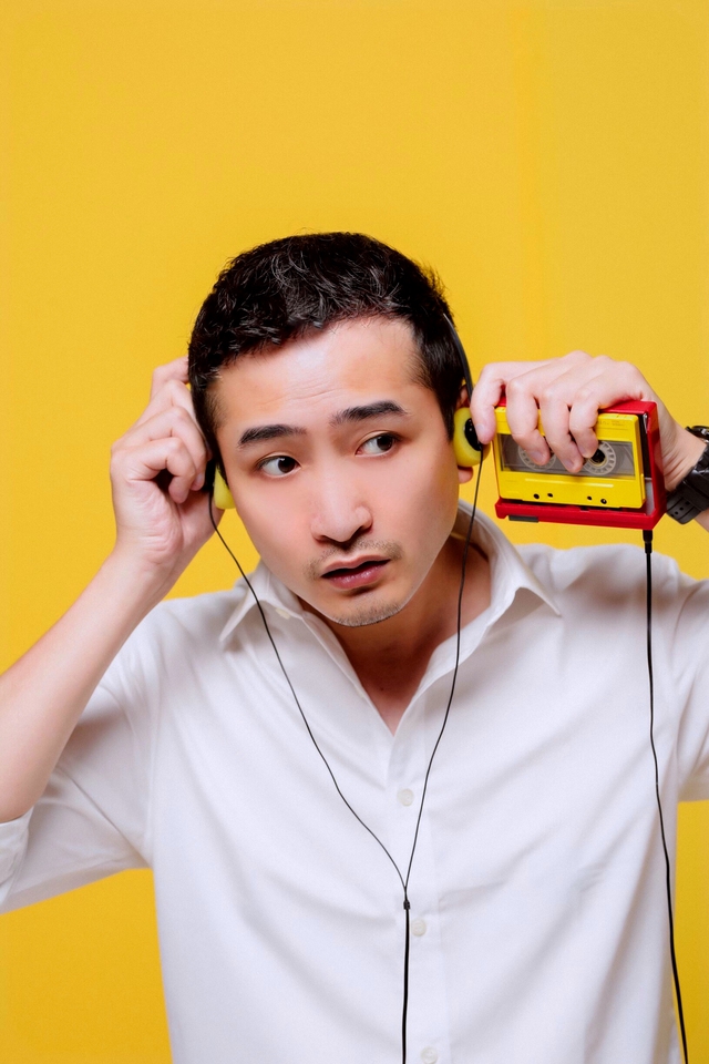 Sách mới tên &quot;Cũ&quot; viết về những kí ức xưa - Ảnh 1.