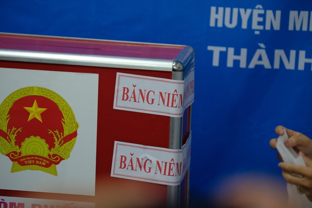 Hơn 1.000 cử tri Hà Nội đi bầu cử lại - Ảnh 7.