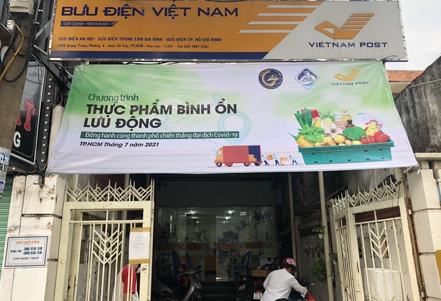 Người dân TP Hồ Chí Minh có thể ra Bưu điện mua hàng thiết yếu  - Ảnh 1.