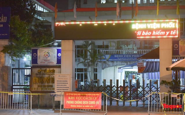Phong tỏa tạm thời Bệnh viện Phổi Hà Nội do có ca nhiễm Covid 19 mới trong đêm - Ảnh 1.