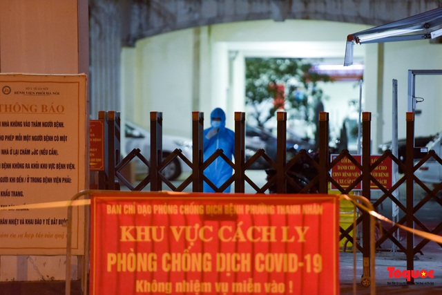 Phong tỏa tạm thời Bệnh viện Phổi Hà Nội do có ca nhiễm Covid 19 mới trong đêm - Ảnh 2.