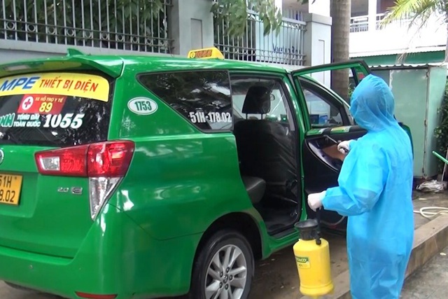 200 xe taxi phản ứng nhanh hỗ trợ y tế TP.HCM; Đà Nẵng thêm 9 ca cộng đồng - Ảnh 1.