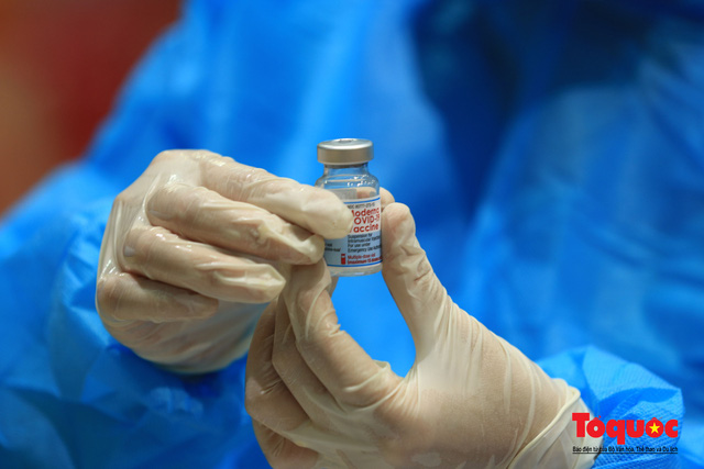 Đà Nẵng bắt đầu tiêm vaccine diện rộng - Ảnh 11.