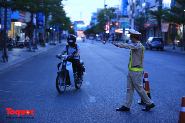 Hình ảnh Đà Nẵng bắt đầu thực hiện cách ly toàn xã hội từ 18 giờ tối nay - Ảnh 5.
