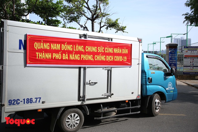 Những chuyến xe nghĩa tình chở hàng chục tấn nông sản từ Quảng Nam ra hỗ trợ Đà Nẵng - Ảnh 1.