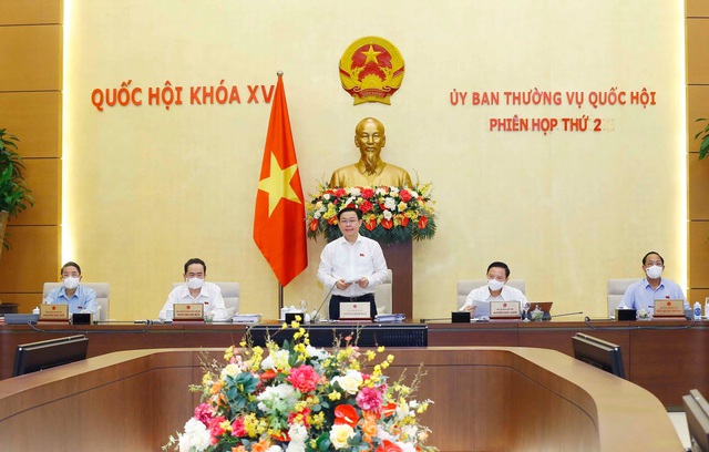 Nhiều doanh nghiệp, hiệp hội đặt ra các danh hiệu này, danh hiệu kia, dẫn đến tình trạng &quot;muốn có danh hiệu gì đó thì đóng tiền là có&quot; - Ảnh 1.