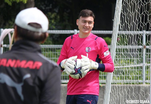Coach Park Hang-seo summoned additional goalkeeper Dang Van Lam - Photo 1. Coach Park Hang-seo summoned additional goalkeeper Dang Van Lam - Photo 1.