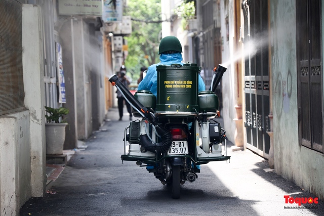 Hà Nội: Chế tạo xe máy phun khử khuẩn lưu động chạy khắp các ngõ nhỏ thủ đô - Ảnh 8.