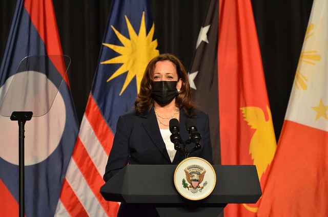 Phó Tổng thống Mỹ Kamala Harris tham dự lễ khai trương văn phòng CDC Đông Nam Á tại Việt Nam - Ảnh 1.