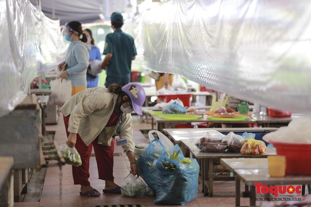 Hình ảnh một số chợ truyền thống ở Đà Nẵng mở cửa trở lại phục vụ người dân - Ảnh 8.