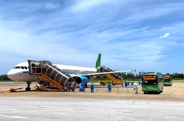 Bamboo Airways bay đưa người dân về Hà Tĩnh: Hành trình hồi hương hơn ngàn cây số - Ảnh 6.