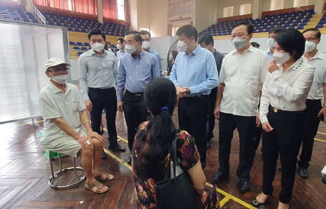 Bộ trưởng Y tế: Triển khai tiêm vaccine COVID-19 ở Hà Nội tương đối nhanh, bài bản - Ảnh 2.