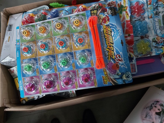 Triệt phá kho hàng đồ chơi trẻ em lớn nhất từ trước đến nay tại Nam Định - Ảnh 2.
