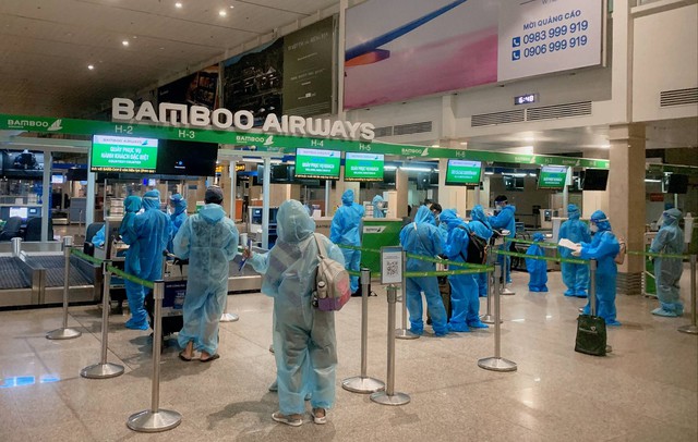 Bamboo Airways phối hợp tổ chức các chuyến bay đặc biệt đưa người Lâm Đồng từ TP HCM và các tỉnh phía Nam về quê - Ảnh 1.