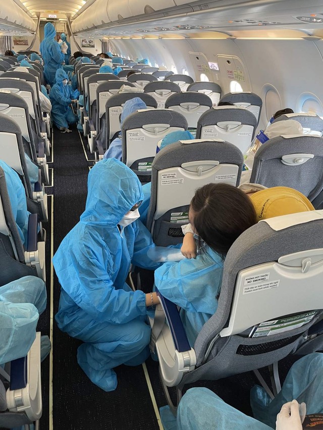 Bamboo Airways phối hợp tổ chức các chuyến bay đặc biệt đưa người Lâm Đồng từ TP HCM và các tỉnh phía Nam về quê - Ảnh 6.