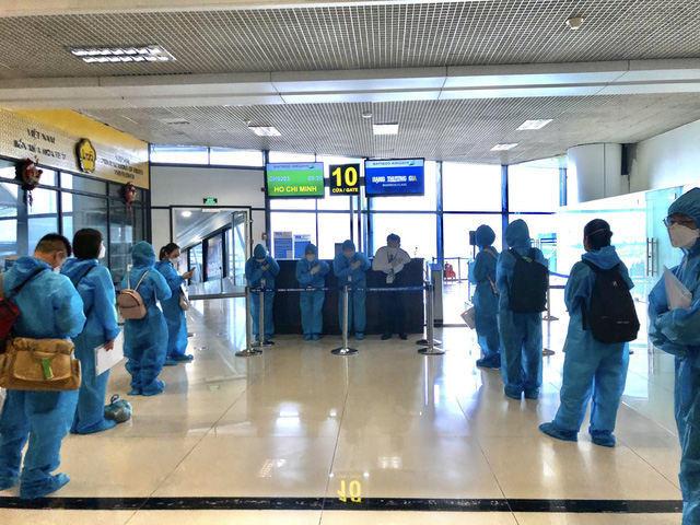 Bamboo Airways bay chuyên cơ đưa đoàn y bác sĩ tiếp viện miền Nam chống dịch và công dân Bắc Giang hồi hương - Ảnh 5.