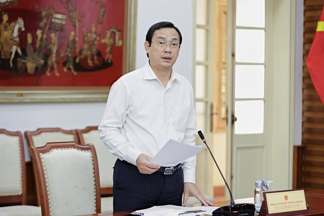 Chuẩn bị thí điểm đón khách quốc tế tới Phú Quốc: Bộ trưởng Nguyễn Văn Hùng yêu cầu làm tới đâu chắc tới đó - Ảnh 3.