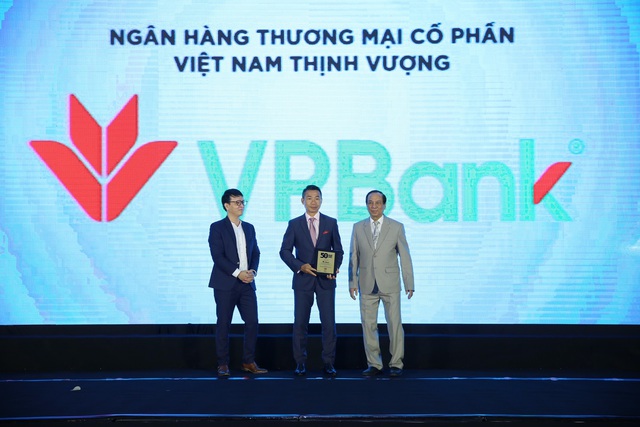 VPBank 5 năm liên tiếp nằm trong Top 50 công ty kinh doanh hiệu quả nhất Việt Nam - Ảnh 1.