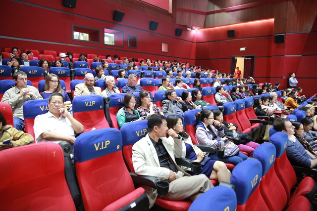 Thủ tướng xem xét đề nghị mở rạp chiếu phim tại Hà Nội - Ảnh 1.