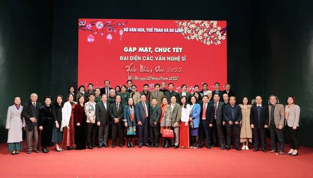 Bộ trưởng Bộ VHTTDL Nguyễn Văn Hùng: Xây dựng môi trường văn hóa là yêu cầu có tính chất sống còn để quyết định nhiệm vụ chấn hưng văn hóa - Ảnh 3.