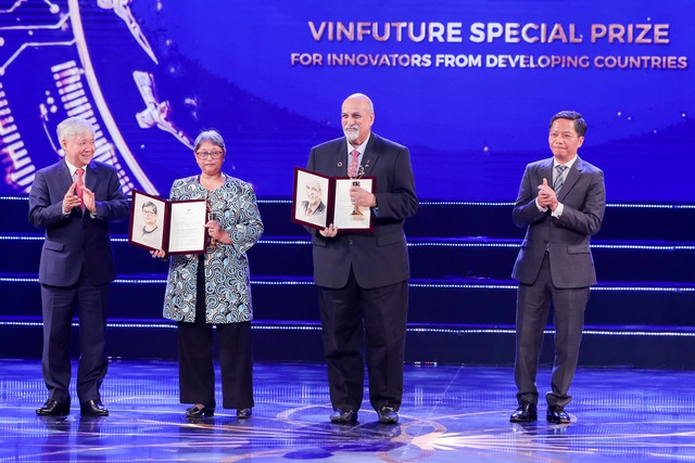 VINFUTURE công bố chủ nhân các giải thưởng phungj sự nhân loại năm 2021 - Ảnh 8.
