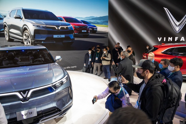 VinFast công bố dừng sản xuất xe xăng, chuyển hẳn sang sản xuất xe thuần điện từ cuối năm 2022 - Ảnh 6.