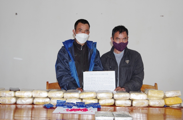 Triệt phá đường dây ma túy thu giữ 144 nghìn viên ma tuý tổng hợp, 12 bánh heroin tại Điện Biên - Ảnh 2.