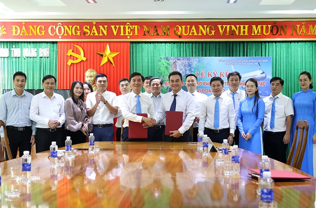 Hỗ trợ quảng bá du lịch Quảng Bình tại các cảng hàng không trong nước - Ảnh 1.