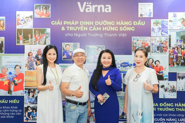 Xác lập kỷ lục số lượng người trung và cao niên tham gia hành trình bằng xe máy đi qua các biểu tượng TP.HCM đông nhất Việt Nam - Ảnh 3. Xác lập kỷ lục số lượng người trung và cao niên tham gia hành trình bằng xe máy đi qua các biểu tượng TP.HCM đông nhất Việt Nam - Ảnh 3.