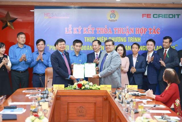FE CREDIT ký kết thỏa thuận hợp tác cùng Tổng Liên đoàn Lao động Việt Nam triển khai gói vay ưu đãi 10.000 tỷ đồng dành cho công nhân - Ảnh 1.