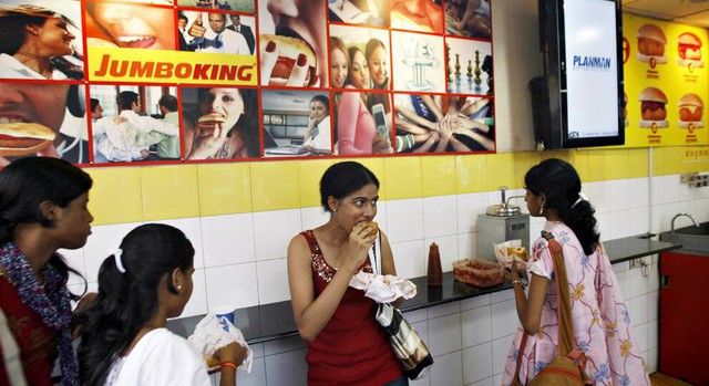 Ấn Độ: Món ăn đường phố nổi tiếng nhất tại Mumbai, níu chân thực khách khiến họ 'quên lối về' - Ảnh 5.