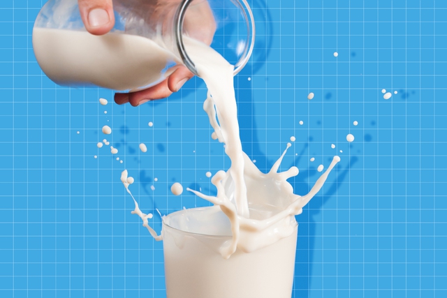 Uống sữa ấm có thực sự giúp bạn dễ ngủ hơn? Sữa lạnh thì sao? - Ảnh 2.