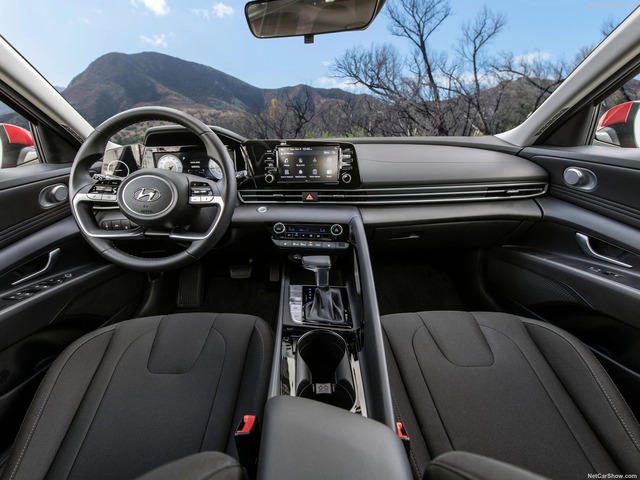 Hyundai Elantra 2023 ồ ạt tới đại lý: Cận kề ngày ra mắt, đối thủ đáng gờm của Civic và Mazda3 - Ảnh 3.