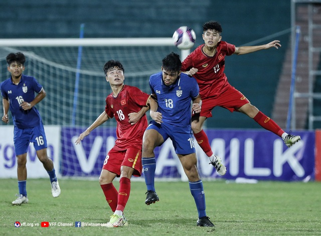 Vòng loại U17 châu Á 2023: AFC ấn tượng với hàng phòng ngự của U17 Việt Nam - Ảnh 1.
