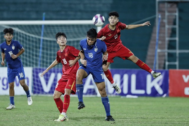 Bóng đá Thái Lan liên tục thua Việt Nam, Chanathip buông lời chỉ trích lớp đàn em - Ảnh 1.