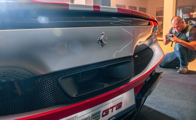 Ra mắt Ferrari 296 GTB tại thị trường Việt Nam: Giá khởi điểm , cạnh tranh với  McLaren Artura mới mở bán - Ảnh 3.