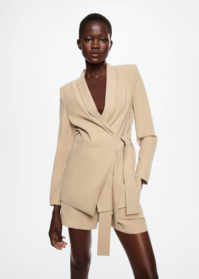 13 mẫu áo blazer mới nhất của Zara, H&M và Mango  - Ảnh 17.