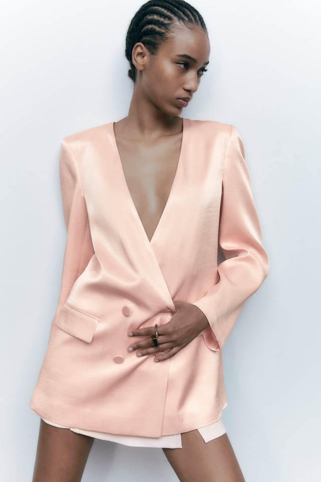 13 mẫu áo blazer mới nhất của Zara, H&M và Mango - Ảnh 11.
