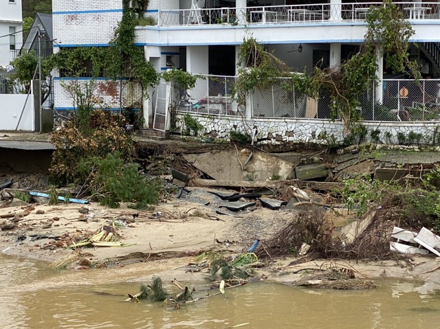Ngập lụt lịch sử ở Đà Nẵng: Chính quyền thông tin về người tử vong - Ảnh 1.