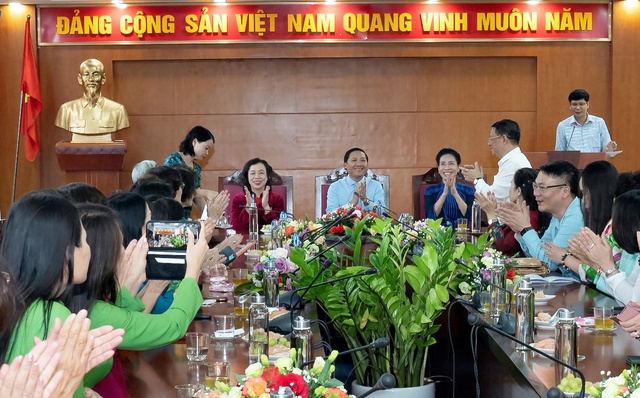 Câu lạc bộ Phụ nữ với di sản tổ chức về nguồn tại khu Di tích lịch sử Quốc gia đặc biệt Đền thờ Hai Bà Trưng, huyện Mê Linh - Ảnh 2. Câu lạc bộ Phụ nữ với di sản tổ chức về nguồn tại khu Di tích lịch sử Quốc gia đặc biệt Đền thờ Hai Bà Trưng, huyện Mê Linh - Ảnh 2.