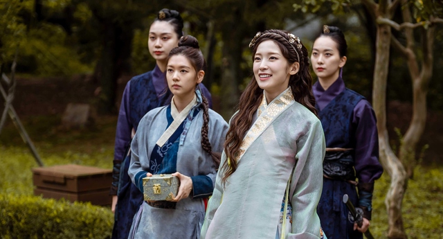 Mê mẩn váy áo ở loạt phim cổ trang Hàn nức tiếng: Bom tấn của Ha Ji Won bao năm vẫn đỉnh - Ảnh 11.