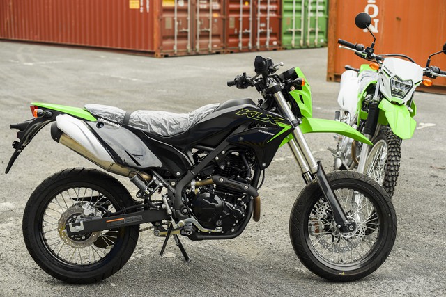 Ra mắt Kawasaki KLX230 tại Việt Nam, giá 151 triệu đồng - Ảnh 2.