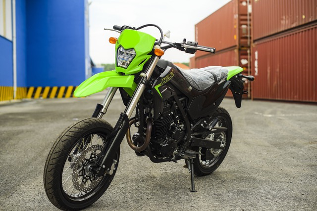 Ra mắt Kawasaki KLX230 tại Việt Nam, giá 151 triệu đồng - Ảnh 7.