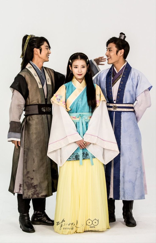 Mê mẩn váy áo ở loạt phim cổ trang Hàn nức tiếng: Bom tấn của Ha Ji Won bao năm vẫn đỉnh - Ảnh 1.