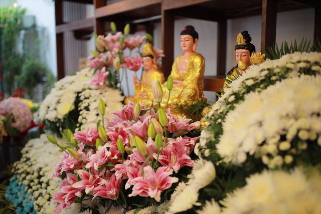 Mở tiệm hoa tươi nuôi dự án từ thiện - Ảnh 2. Mở tiệm hoa tươi nuôi dự án từ thiện - Ảnh 2.