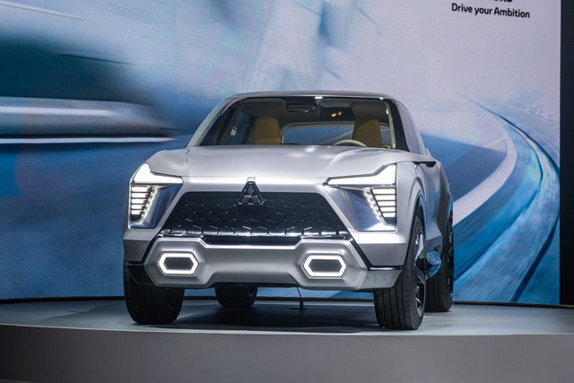 Đại lý rục rịch chào bán Mitsubishi XFC Concept: Giá dự kiến 700-800 triệu đồng, giao xe tháng 4 năm say - Ảnh 1.
