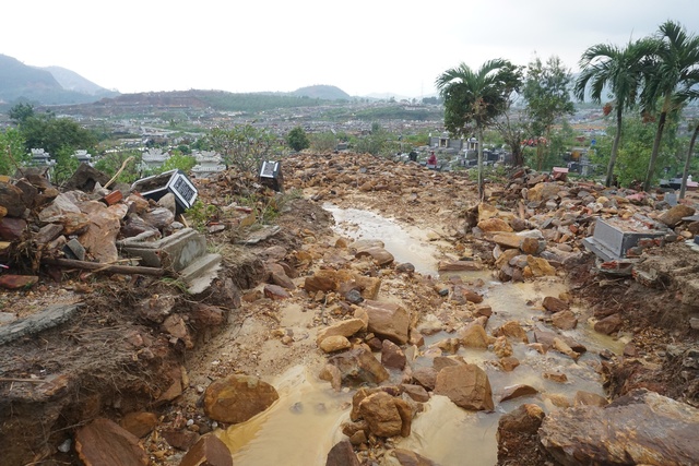 Đà Nẵng thiệt hại gần 1.500 tỷ đồng trong trận ngập lụt lịch sử - Ảnh 3.