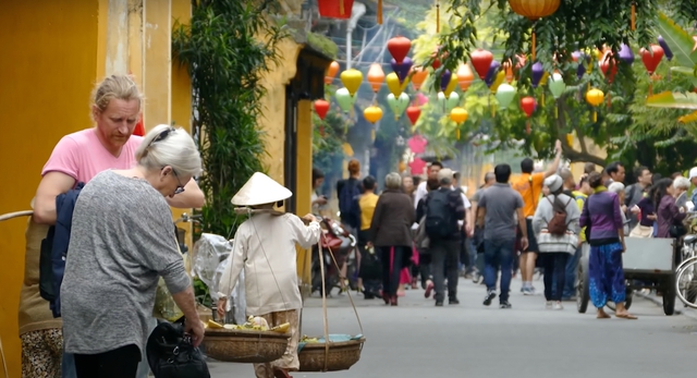 Du khách người nước ngoài bất ngờ vì chi phí du lịch tại Việt Nam vô cùng &quot;phải chăng&quot; - Ảnh 7.